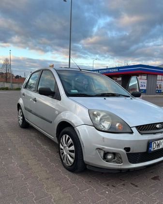 Ford Fiesta cena 8700 przebieg: 218000, rok produkcji 2007 z Wrocław małe 596